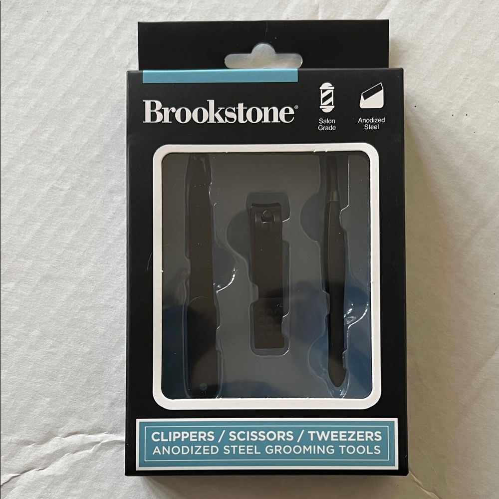 Brookstone Men’s Grooming Set—Clippers, scissors, tweezers